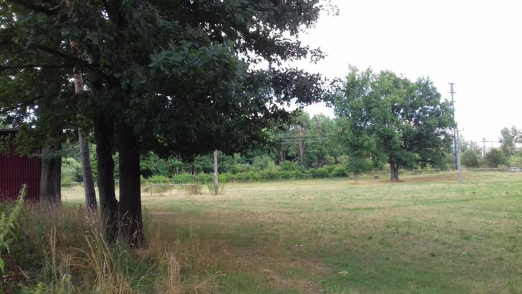Chata Zahrada Madeta Veseli nad Luznici Luaran gambar